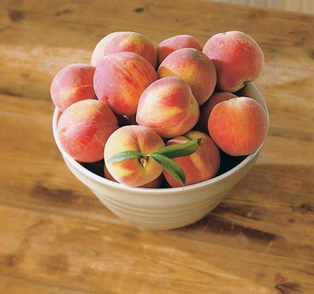 Đ&agrave;o rất gi&agrave;u vitamin A, kali, vitamin B v&agrave; vitamin C.