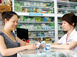 Rất nhiều người mua thuốc nhỏ mắt kh&ocirc;ng cần chỉ định của b&aacute;c sĩ
