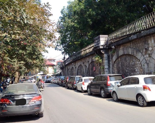 Thuế &ocirc; t&ocirc; 2015 của xe dung t&iacute;ch xi lanh nhỏ sẽ chịu thấp hơn xe c&oacute; dung t&iacute;ch tr&ecirc;n 3.0