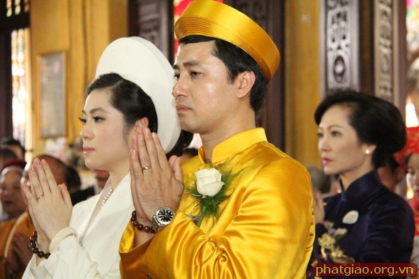 Được biết,  chồng của ái nữ tập đoàn Nam Cường là con trai của một cựu cán bộ ngành giao thông vận tải.