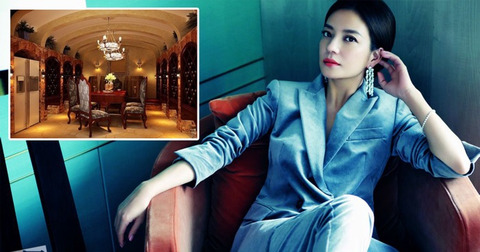 Một thống kế cho thấy, tính đến đầu tháng 6/2015, Triệu Vy nắm giữ tổng số tài sản trị giá 1 tỷ USD (theo thống kê của tạp chí Forbes). Cô chính thức trở thành tỷ phú mới nổi của Trung Quốc. Phần lớn nguồn thu trong số đó đến từ chứng khoán và bất động sản. 
