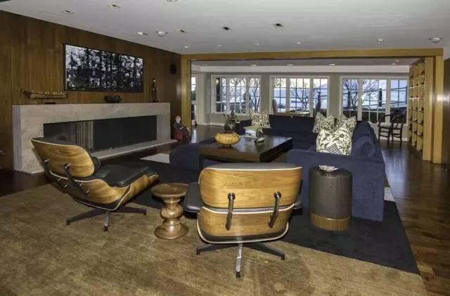 Việc một sinh viên chi ra khoản tiền lớn 530 tỷ để mua căn biệt thự này khiến dư luận Canada hoàn toàn bị sốc