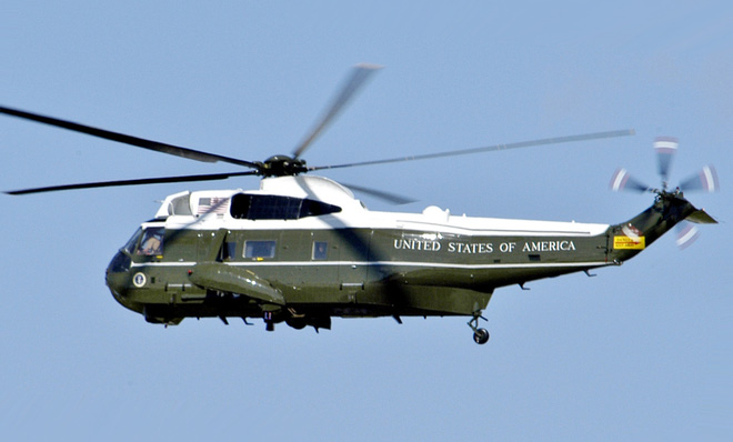Chiếc Marine One đã đến sân bay quốc tế Nội Bài tuần qua cùng với nhiều đồ dùng, hàng hóa phục vụ chuyến thăm Việt Nam của Tổng thống Mỹ Barack Obama. 