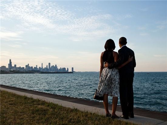 Và quả thật, trong suốt chặng đường tình yêu của mình, ông Obama đã cho cả thế giới thấy rằng, nếu yêu thì không bao giờ nói bận Và quả thật, trong suốt chặng đường tình yêu của mình, ông Obama đã cho cả thế giới thấy rằng, nếu yêu thì không bao giờ nói bận