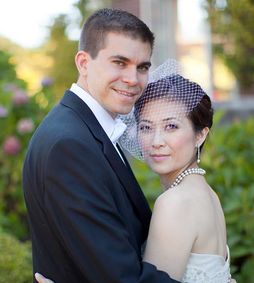  Bà kết hôn với ông Andrew Ridenour vào năm 2011 và hiện có một con trai gần 4 tuổi. Bức ảnh tình cảm hạnh phú này được bà đăng tải trên Facebook cá nhân với chú thích: ''Lúc này đây tôi cảm thấy đặc biệt 13Win22 com đăng ký nhà cái người đàn ông này''.