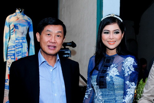 Ông Jonathan Hạnh Nguyễn nổi tiếng là người tài giỏi. Không những vậy, ông còn rất tâm lý, khi giao cho bà quyền quản lý rất nhiều hạng mục 13Win22 com hiện đang mở của gia đình.