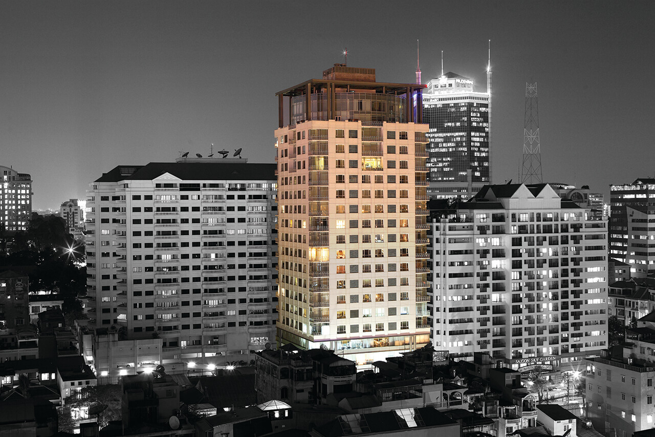 Tòa nhà Lancaster Lê Thánh Tôn (TP.HCM) với 109 căn hộ, từ loại studios đến penthouses