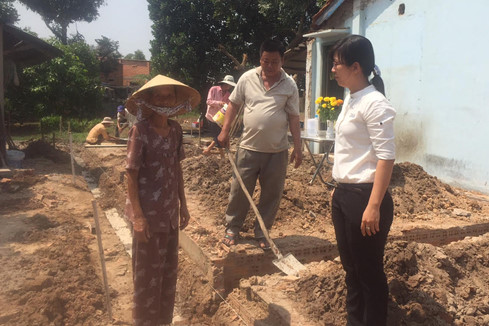 Nhà mẹ Oanh được thi công sửa sang ngày 22/2. Ảnh: Thanh Niên