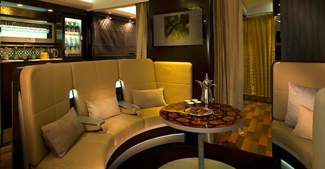 Giá vé này đã phá kỷ lục chiếc vé đắt nhất hành tinh của chuyến bay ttrước đó, với mức vé khứ hồi từ New York đến Mumbai là 52.000 bảng Anh