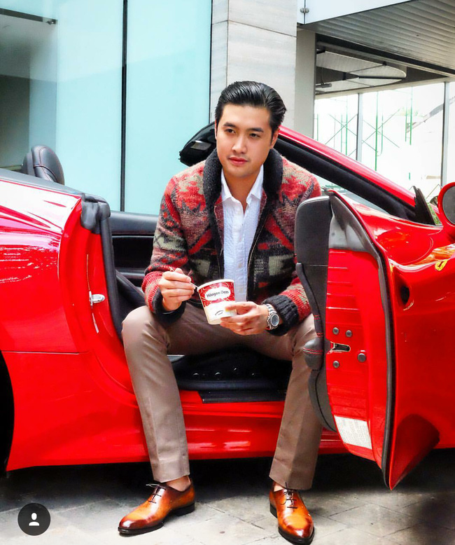 Cận cảnh vẻ điển trai của thiếu gia giàu có này