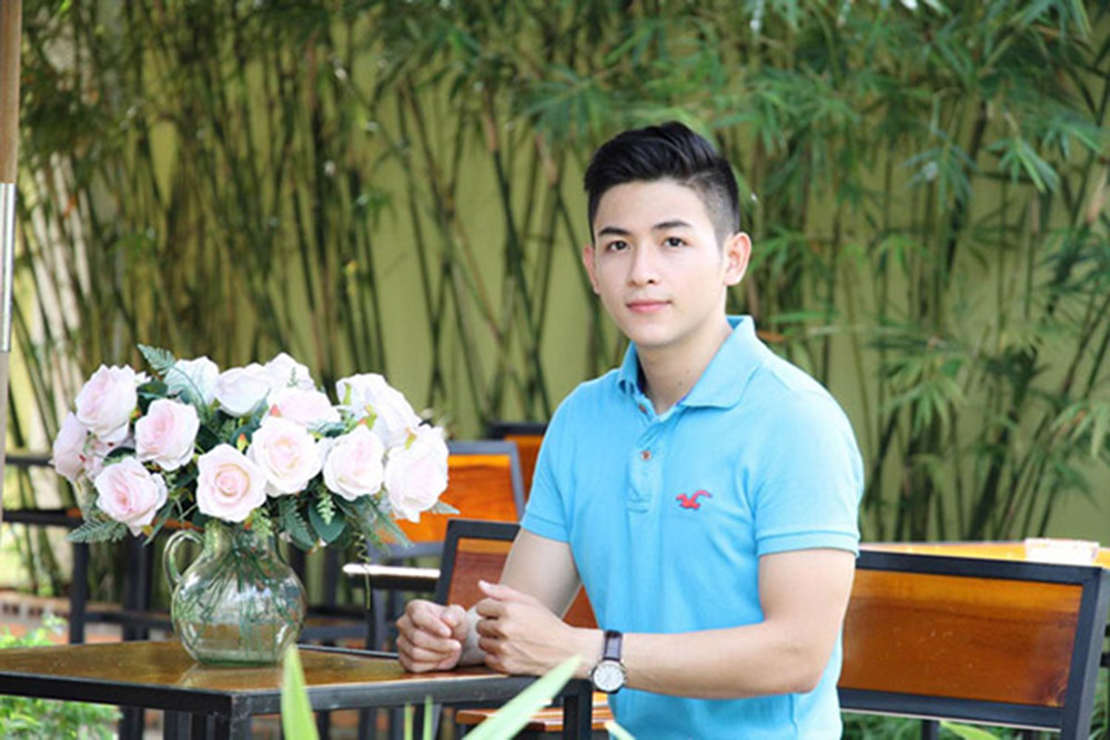 Hải Dương cũng từng xuất hiện trong một bộ phim điện ảnh được khởi chiếu vào tháng 5 vừa qua mang tên Sứ mệnh trái tim với sự góp mặt của rất nhiều cái tên đình đám như Trần Bảo Sơn, Angela Phương Trinh...