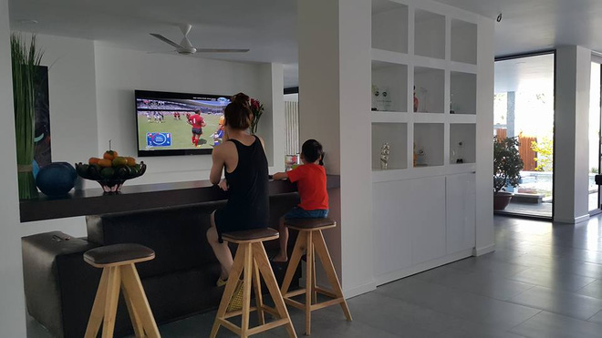 Ca sĩ Hồ Ngọc Hà cùng con trai và bố mẹ đẻ sống trong một căn biệt thự triệu đô Ca sĩ Hồ Ngọc Hà cùng con trai và bố mẹ đẻ sống trong một căn biệt thự triệu đô