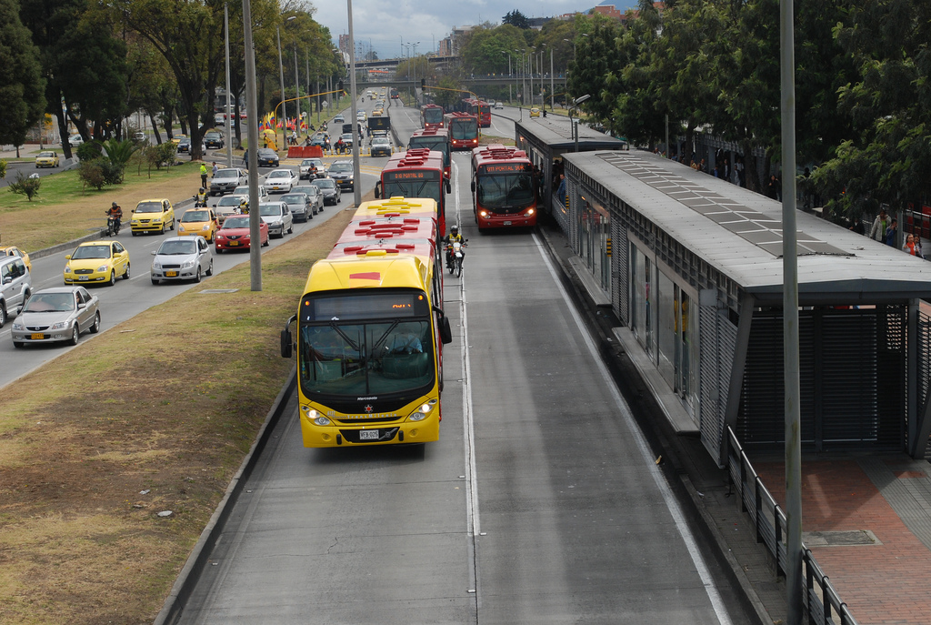 can-canh-he-thong-xe-buyt-nhanh-brt-dat-tieu-chuan-vang-sieu-tien-ich-tren-the-gioi