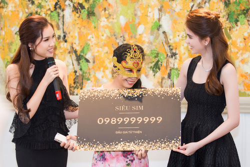 nu-dai-gia-deo-mat-na-nhan-sieu-sim-186-ty-dong-cua-ngoc-trinh