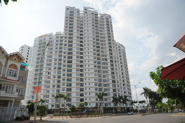 doanh-nghiep-dung-dang-sau-san-golf-trong-san-bay-tan-son-nhat-khung-co-nao