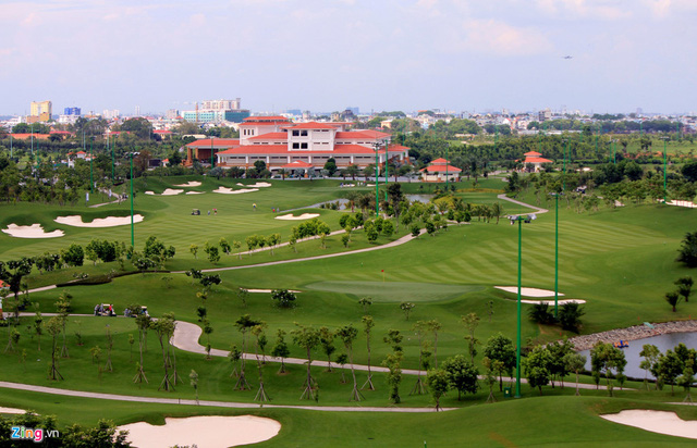 doanh-nghiep-dung-dang-sau-san-golf-trong-san-bay-tan-son-nhat-khung-co-nao