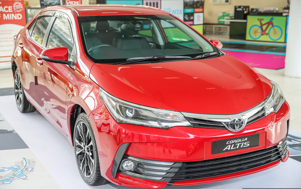phien-ban-nang-cap-toyota-corolla-altis-2017-len-ke-o-malaysia-co-gia-tu-hon-28000-usd