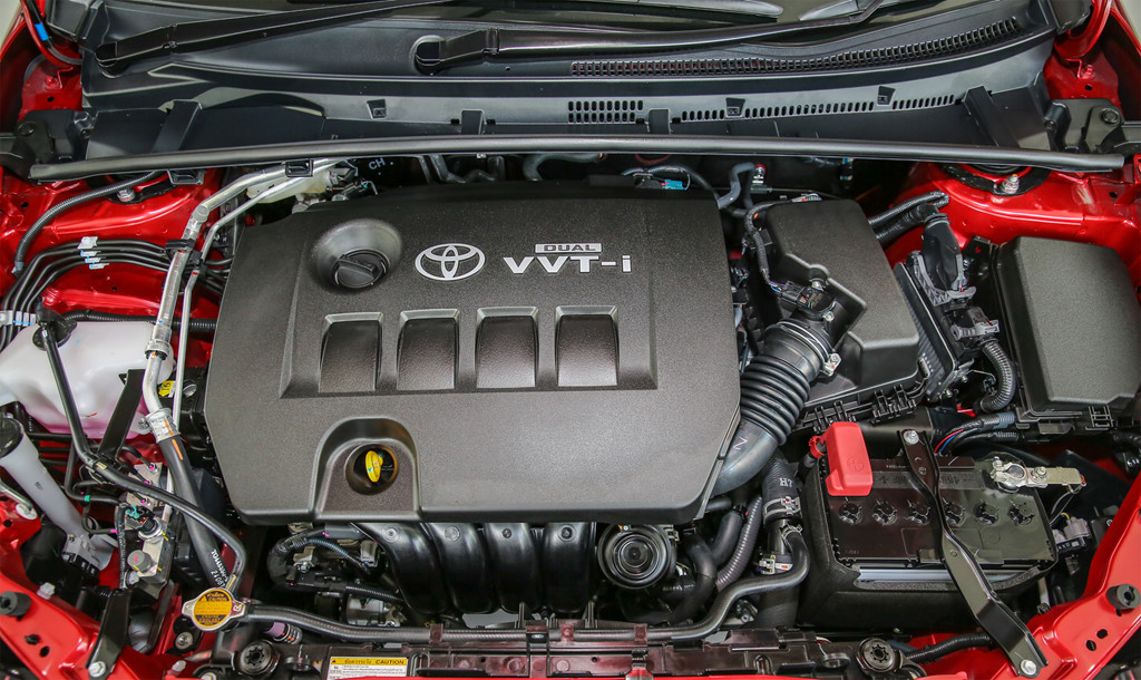phien-ban-nang-cap-toyota-corolla-altis-2017-len-ke-o-malaysia-co-gia-tu-hon-28000-usd