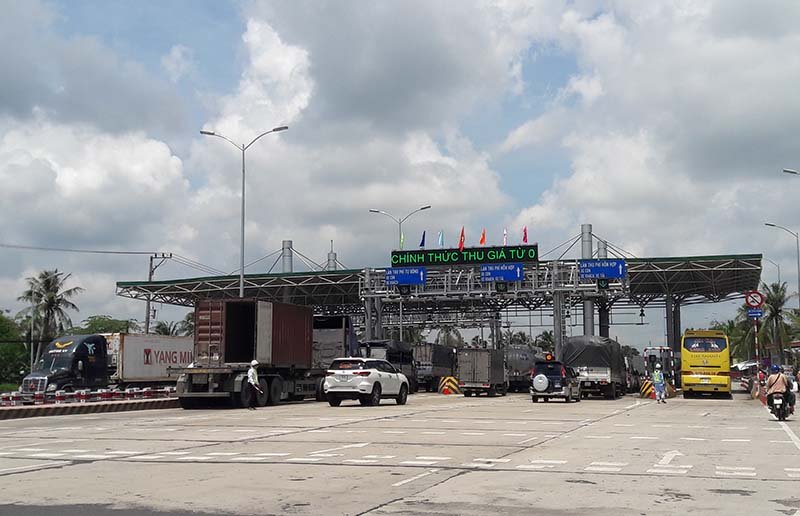 thuc-hu-chuyen-xe-container-di-tu-bac-vao-nam-mat-gan-93-trieu-dong-tien-phi-bot