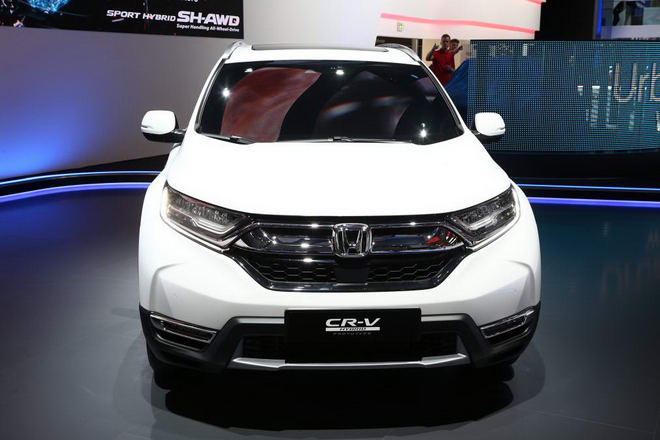 sau-khi-giam-gan-400-trieu-dongchiec-mau-cu-honda-cr-v-moi-co-gi-hap-dan