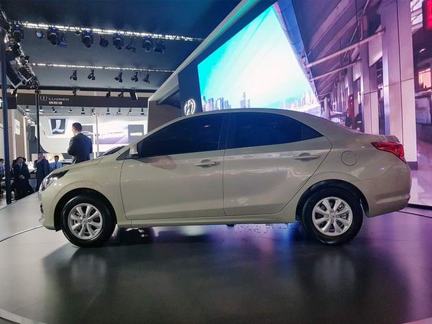 hyundai-reina-2017-gia-soc-chi-172-trieu-dong-co-gi-hay