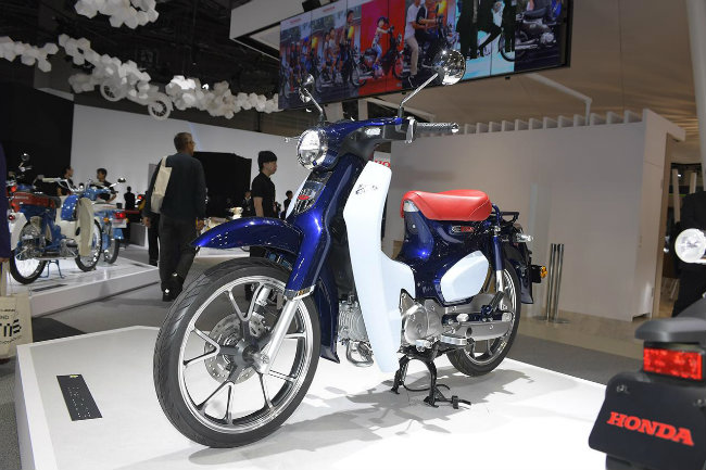 honda-super-cub-c125-nho-nhan-cuc-xinh-moi-ra-mat-co-gi-hay