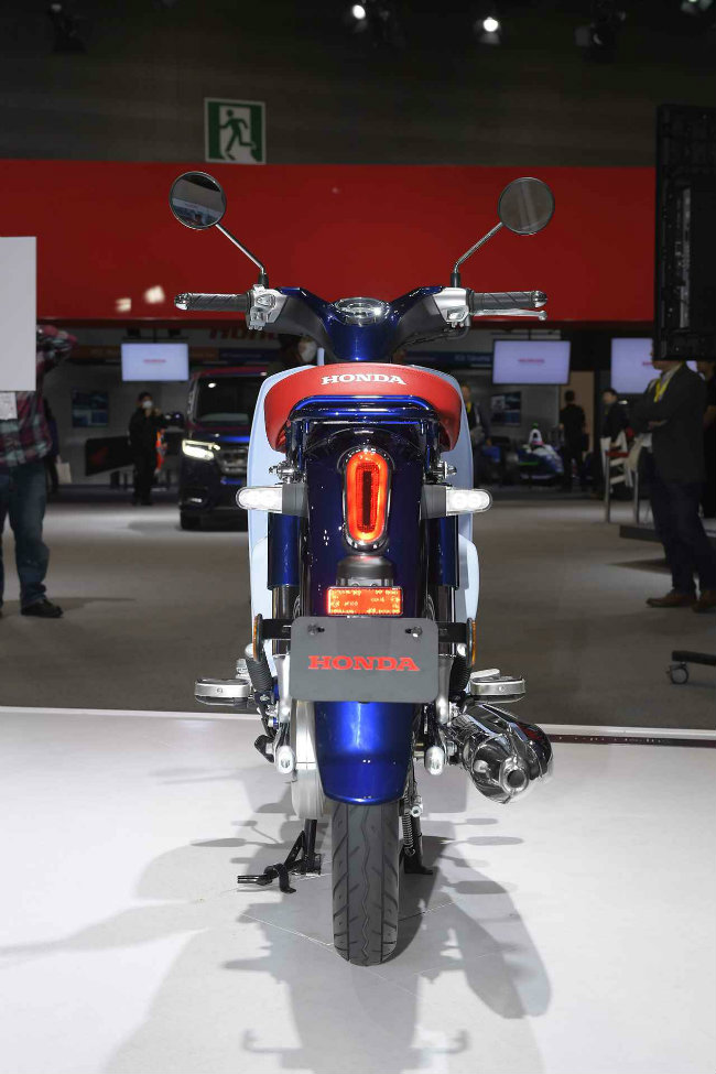 honda-super-cub-c125-nho-nhan-cuc-xinh-moi-ra-mat-co-gi-hay
