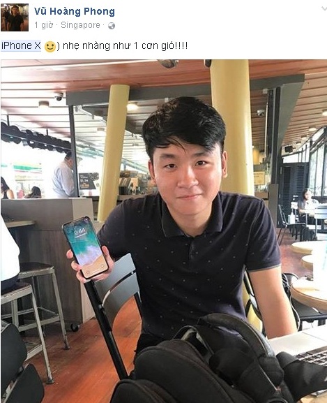 lo-dien-nhung-nguoi-dau-tien-mua-duoc-iphone-x-tren-tay lo-dien-nhung-nguoi-dau-tien-mua-duoc-iphone-x-tren-tay