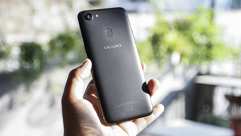 oppo-f5-moi-ra-mat-gia-699-trieu-dong-co-gi-hay