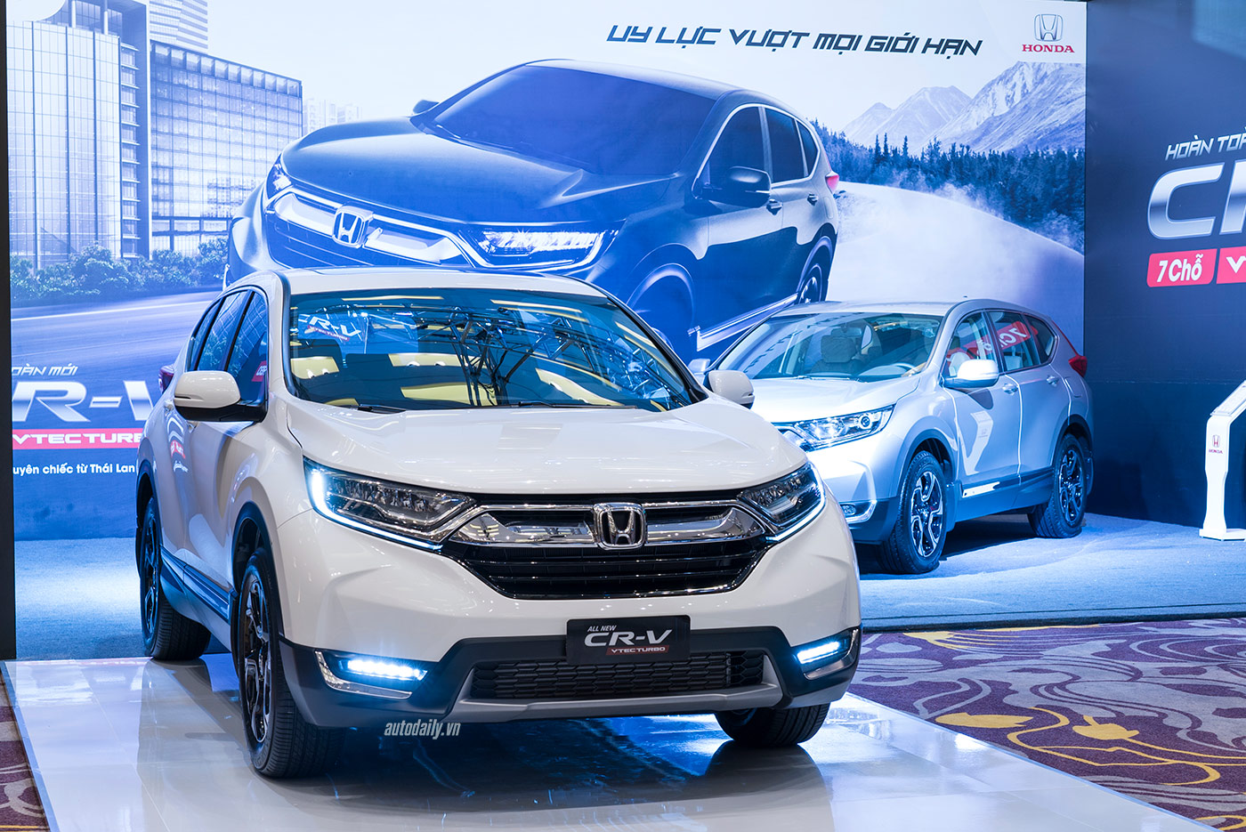 xe-dep-gia-ngon-honda-cr-v-2017-vua-ra-mat-thi-truong-viet-nam-co-gi-hay xe-dep-gia-ngon-honda-cr-v-2017-vua-ra-mat-thi-truong-viet-nam-co-gi-hay