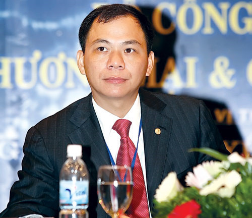 lo-them-tai-san-khung-cua-ong-pham-nhat-vuong-vuot-xa-thong-ke-forbes