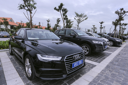 dan-xe-audi-phuc-vu-apec-ban-thanh-ly-tong-cuc-hai-quan-len-tieng