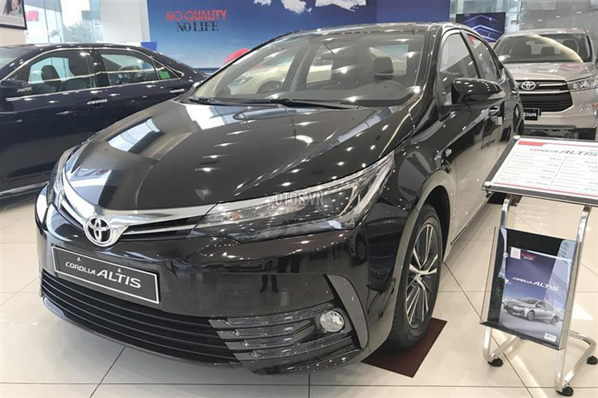 xe-hot-toyota-1-thang-2-lan-giam-gia-soc-o-to-nhat-gia-re-choi-tet