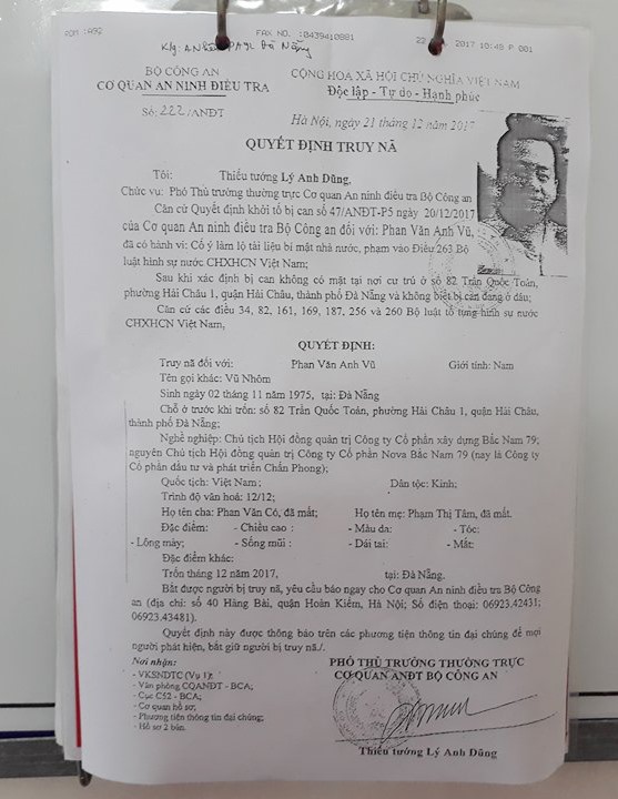 dan-quyet-dinh-truy-na-vu-nhom-o-cac-diem-cong-cong