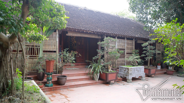 can-canh-phu-tho-1000-m2-chua-toan-do-co-chuc-ty-cua-vuong-rau