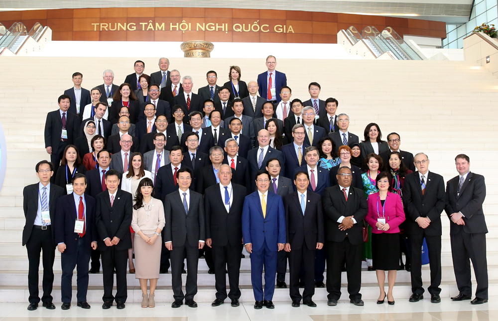 https://www.moit.gov.vn/web/guest/tin-chi-tiet/-/chi-tiet/10-su-kien-noi-bat-nganh-cong-thuong-nam-2017-10602-22.html