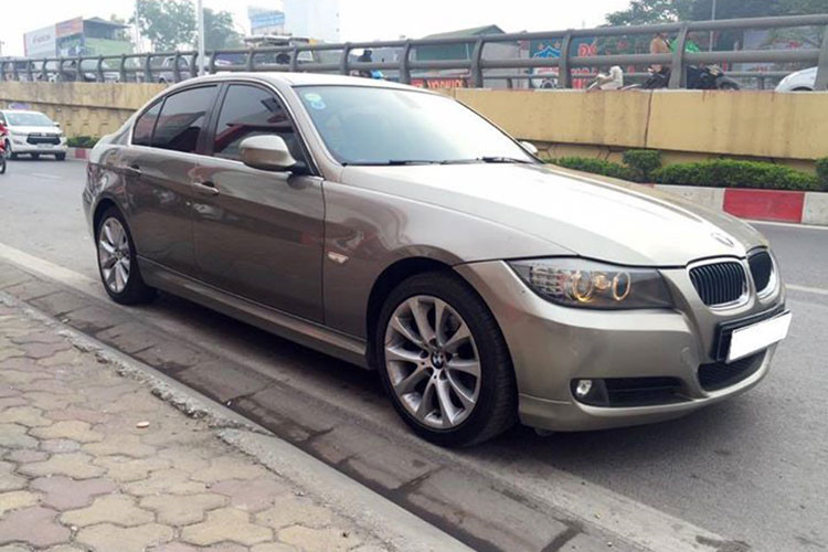 ha-noi-xe-sang-bmw-gia-giat-minh-499-trieu-dong-ngang-toyota-vios-moi