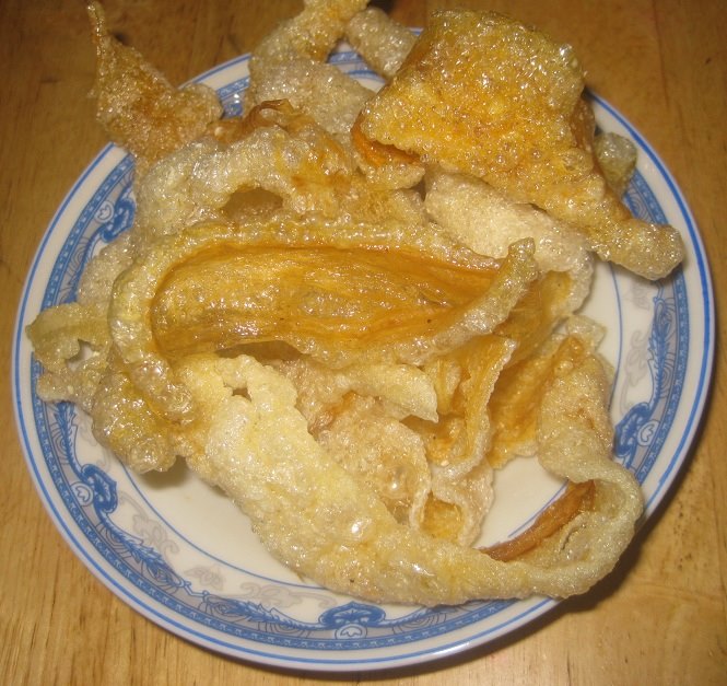 loat-dac-san-gia-trieu-dongkg-dai-gia-viet-san-lung-dua-len-ban-tiec