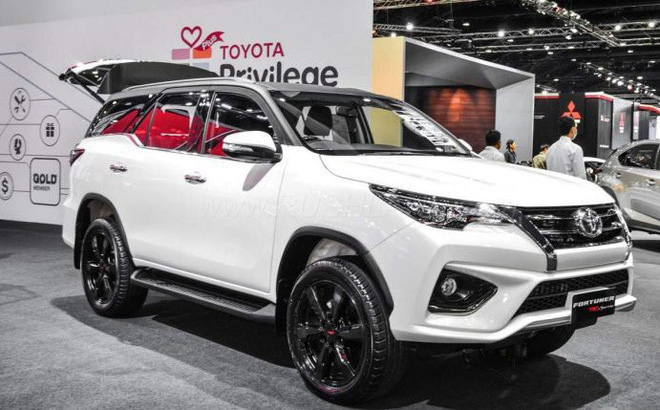 thuc-hu-lo-1000-o-to-toyota-thue-0-ve-viet-nam-co-xe-gia-chi-300-trieu-dong