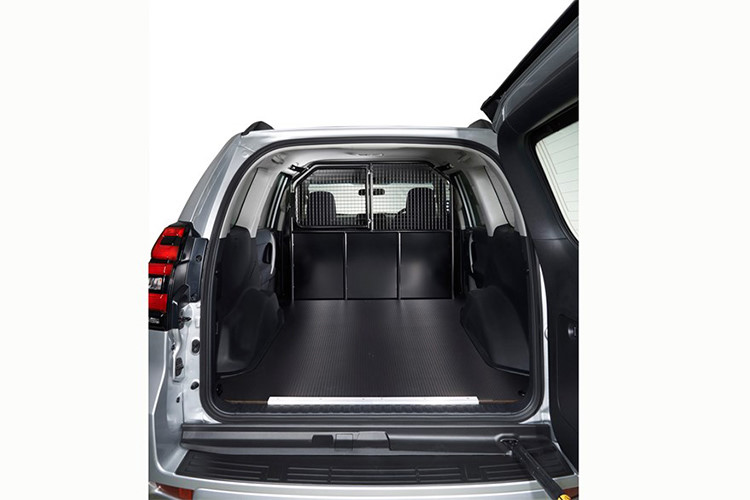 chiec-suv-7-cho-co-lon-sieu-ham-ho-gia-892-trieu-dong-vua-ra-mat-cua-toyota-co-gi-dac-biet