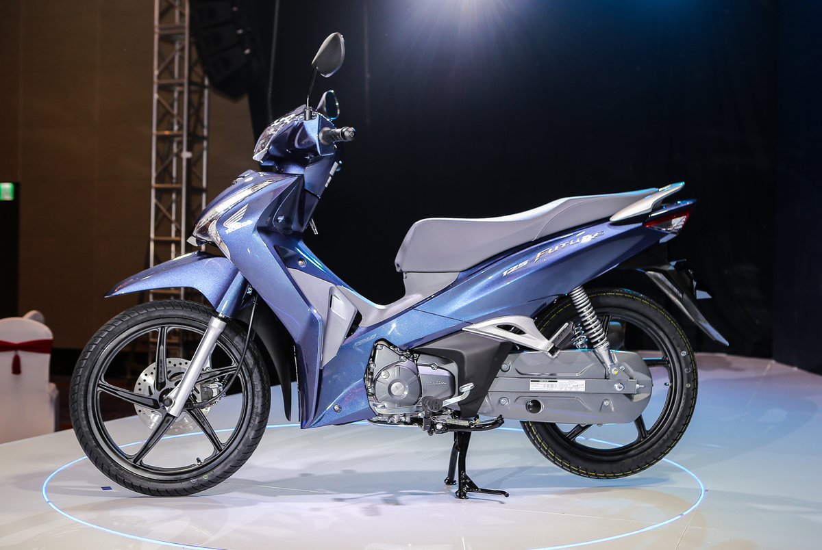chiec-xe-may-so-moi-ra-mat-cua-honda-gia-ngang-mot-chiec-xe-tay-ga-co-gi-hay