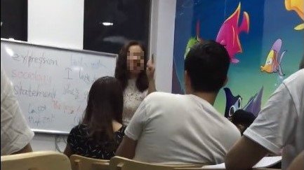 co-giao-tieng-anh-chui-hoc-sinh-tiet-lo-bat-ngo-ve-bang-cap-cua-co-tuyen