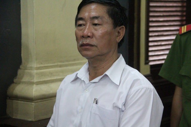 loat-nguoi-than-phai-dung-truoc-vanh-mong-ngua-cung-nu-dai-gia-hua-thi-phan