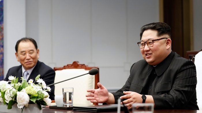 nguoi-luon-sat-canh-ben-ong-kim-jong-un--canh-tay-phai-cua-lanh-dao-trieu-tien-la-ai