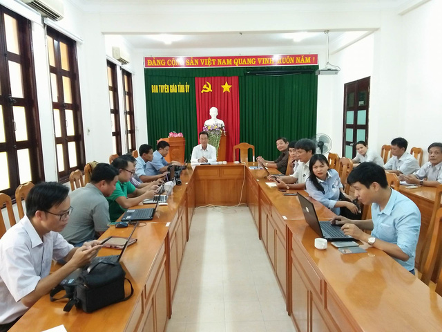 tu-tap-qua-khich-o-binh-thuan-su-that-thong-tin-102-nguoi-bi-bat-10-xe-may-bi-dot