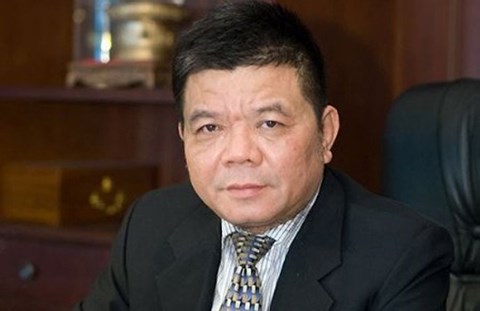 vi-ly-do-gi-ma-ong-tran-bac-ha-vua-bi-khai-tru-dang-vua-bi-cong-an-trieu-tap