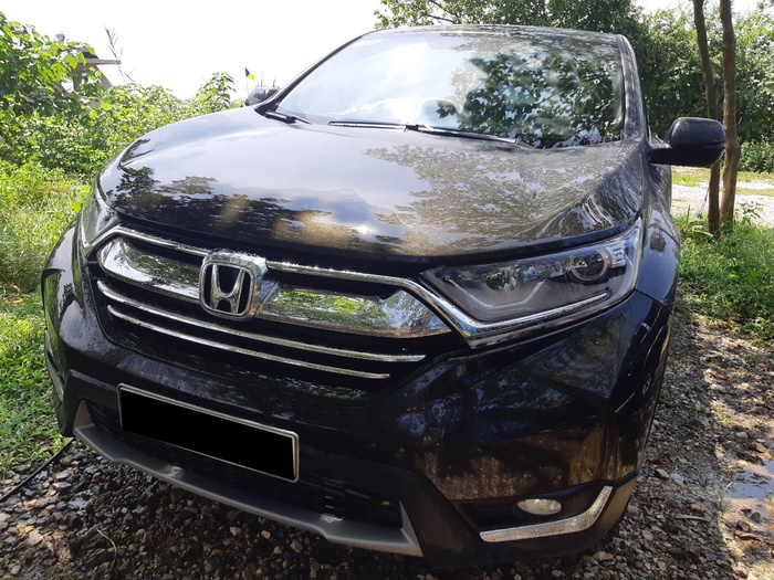 moi-mua-da-gi-set-chua-yen-honda-cr-v-2018-lai-gap-su-co-tren-cum-den-pha-truoc