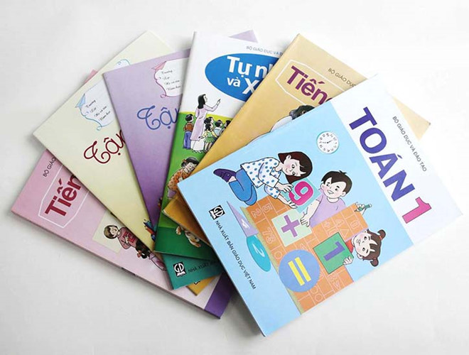 mot-minh-mot-cho-ban-sgk-cho-hoc-sinh-ca-nuoc-nxb-giao-duc-lai-khung-the-nao