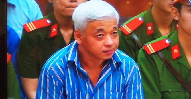 bau-kien-ngoi-tu-tui-tien-van-rung-rinh-nghin-ty-dong-vuot-mat-nhieu-dai-gia-mau-mat