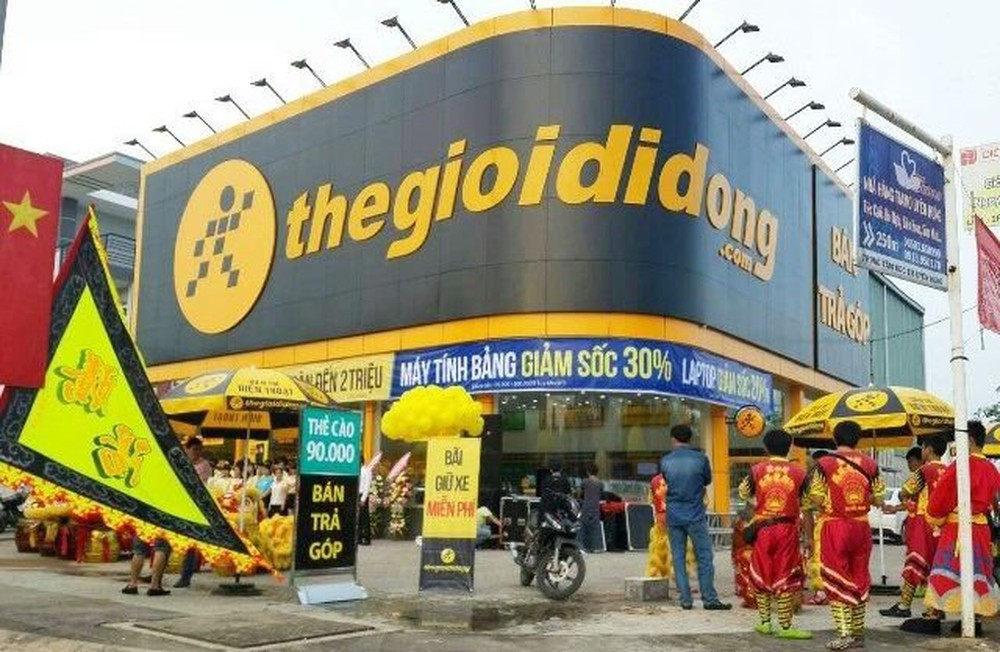 tui-tien-dan-lanh-dao-the-gioi-di-dong-bay-hoi-hang-tram-trieu-dong